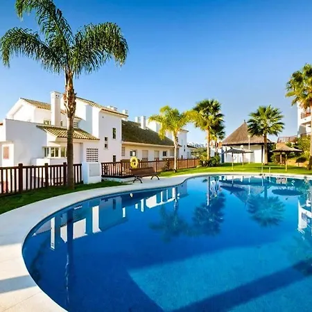 Golf Apartment *